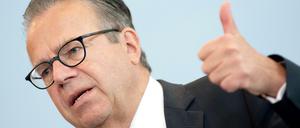 In der Kritik: Der ehemalige Bamf-Chef Frank-Jürgen Weise.