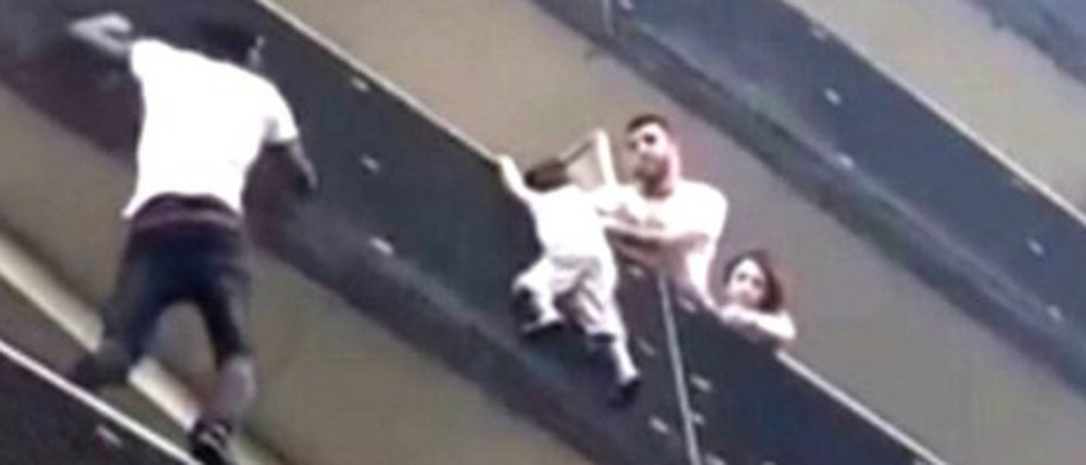 Rettung in Paris: "Spiderman" greift ein