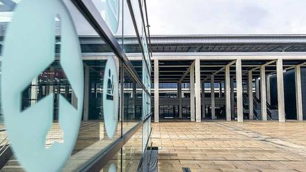 Die Flughafen GmbH bietet Touren über das BER-Gelände an – exklusiv.