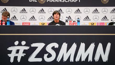 Bundestrainer Joachim Löw und der neue Hashtag.