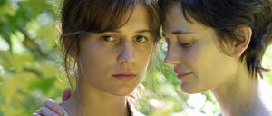 Eva Green (rechts) als Emilie und Alicia Vikander als Ines in "Euphoria".
