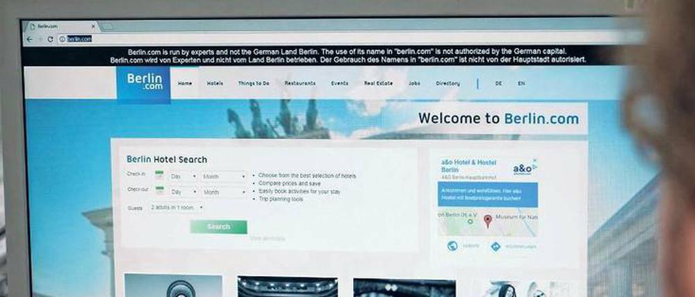Blick auf Berlin.com. Nachdem man sich über einen Kauf nicht einigen konnte, streitet das Land Berlin seit Jahren um die Nutzung der Internetseite. Es fürchtet Verwechslungen. 