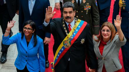 Venezuelas Präsident Maduro hat sich eine neue Amtszeit gesichert - die EU reagiert mit neuen Sanktionen.