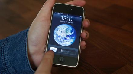 Die Schiebe-Geste, die Apple patentgeschützt hat, spielte in der Auseinandersetzung zwischen Apple und Samsung eine wichtige Rolle. 