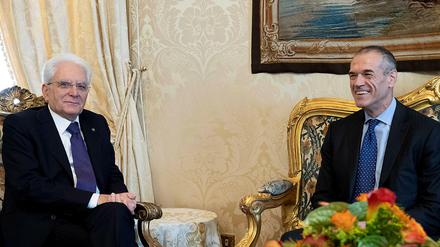 Italiens Staatspräsident Sergio Mattarella hat dem Wirtschaftsexperten Carlo Cottarelli den Auftrag zur Bildung einer Regierung erteilt.