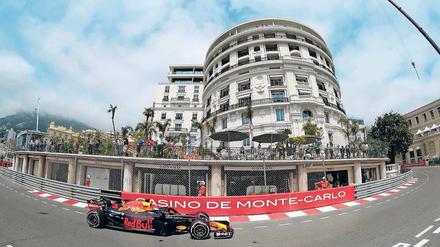 Schnell in den Straßenschluchten. Der Rennkurs in Monaco ist wie gemacht für Red Bull und Daniel Ricciardo. Der Australier sagt deshalb: „Ziel ist es, an diesem Wochenende zu versuchen, den Sieg zu holen.“ 