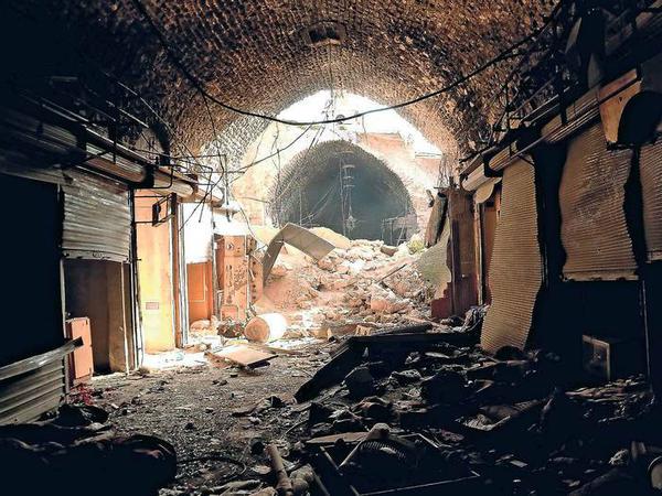 Schäden im Souk von Alt-Aleppo im November 2013.