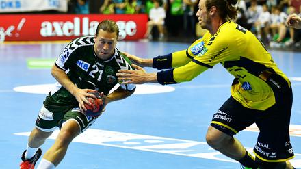 Diesmal kein Glück. Berlins Mattias Zachrisson (l.), hier in einem Spiel gegen die Rhein-Neckar Löwen.