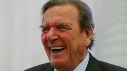 Ex-Kanzler Gerhard Schröder auf einem Arbeitsfrühstück in St. Petersburg.