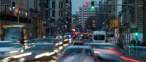 Verkehr in Berlin: Die Leipziger Straße, ein ewiges Chaos.