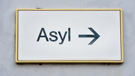 Wohin wird die Affäre um unrechtmäßig ausgestellte Asylbescheide beim Bamf führen?