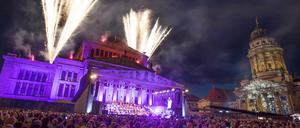 Schlussakkord. Auch beim Classic Open Air auf dem Gendarmenmarkt fliegen die Funken.