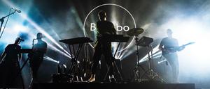 Melancholiker am DJ-Pult. Der Musiker Bonobo und Band im Velodrom.