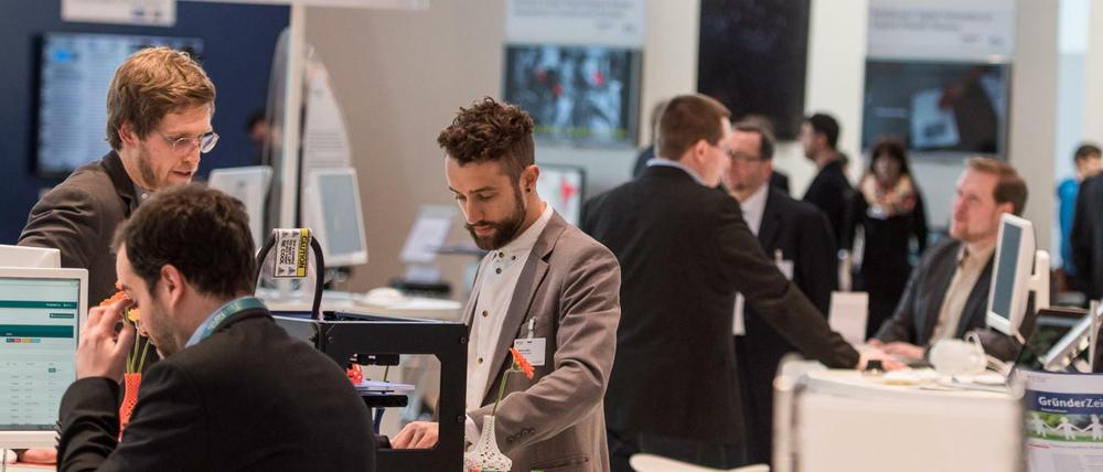 Die gute Lage auf dem Arbeitsmarkt dämpft das Interesse der Menschen in Deutschland an einer Selbstständigkeit. 