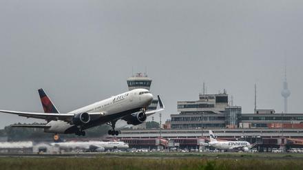 Der Flughafen Berlin-Tegel arbeitet am Rande seiner Kapazität,