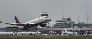 Der Flughafen Berlin-Tegel arbeitet am Rande seiner Kapazität,