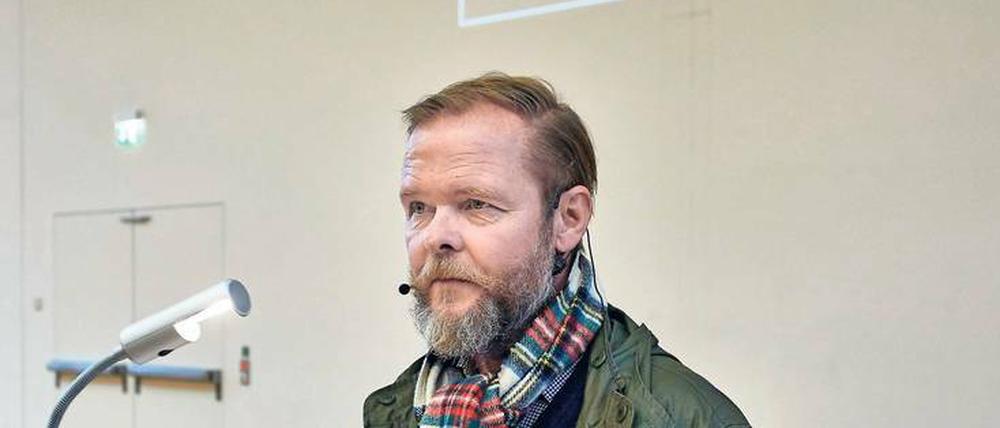 „Alles, was sich zu ernst nimmt, ist reif für die Parodie.“ Christian Kracht, 51, bei seiner Poetik-Vorlesung.