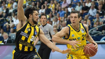 Maschine. Wenn Albas Shooting Guard Spencer Butterfield (rechts) seinen Rhythmus findet, trifft er Dreier um Dreier.