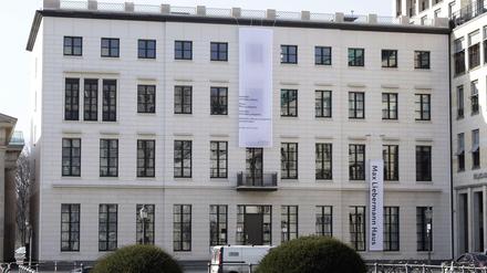 Das Max Liebermann Haus am Pariser Platz beherbergte im März unter anderem eine von Pascal Decker moderierte Diskussion über das umstrittene Eugen-Gomringer-Gedicht "Avenidas". 