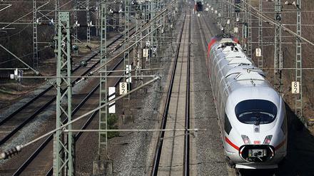 Zwei bis drei Prozent der Klimaanlagen fallen in den Fernverkehrszügen der Deutschen Bahn täglich etwa im Schnitt bei hohen Temperaturen aus. 