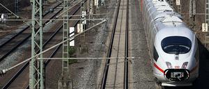 Zwei bis drei Prozent der Klimaanlagen fallen in den Fernverkehrszügen der Deutschen Bahn täglich etwa im Schnitt bei hohen Temperaturen aus.