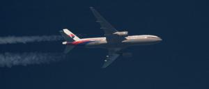 Die Suche nach dem Wrack der Boeing 777-200 war erst am Dienstag eingestellt worden.