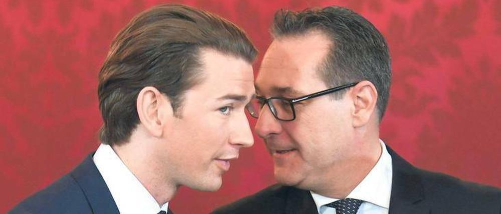 Sebastian Kurz (links) will die albanische Grenzpolizei aufrüsten. Sein Vize, Heinz-Christian Strache, stellt die EU-Freizügigkeit infrage.