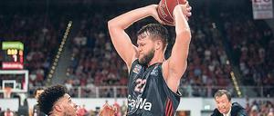 Mit Wucht. Bayerns Danilo Barthel (r.) war zuletzt gegen Bamberg erfolgreichster Werfer seines Teams.