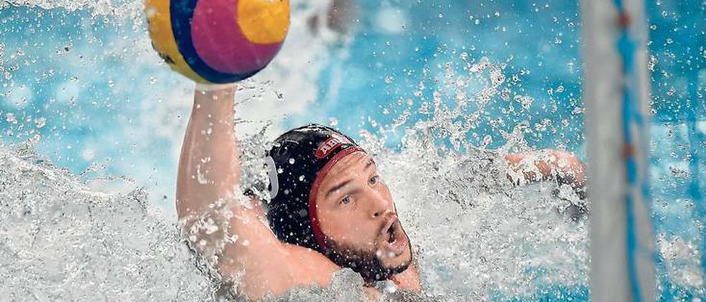 Letzter Akt in Hannover. Marko Stamm versucht, sich auf das Wesentliche zu konzentrieren. Am Samstag will er mit den Wasserfreunden wieder Meister werden.