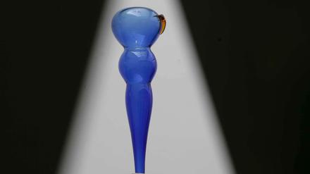 Murano-Glas ist ein beliebtes Material in der Kunst. Hier die Arp-Plastik "Ohne Titel" von 1963.