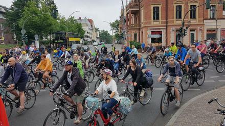 Die Sternfahrt rollt - hier ein Bild aus Zehlendorf.