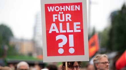 "Mieten-Move"-Demonstration für eine sozialere Wohnraumpolitik in Hamburg