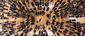 Tutti. Bei den „Mittendrin“-Konzerten von Ivan Fischer sitzen Musiker und Publikum zuammen im Parkett.