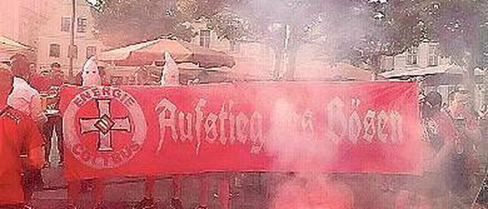 Feier? Nach diesem Bild ermittelt der polizeiliche Staatsschutz. Foto: Jüdisches Forum