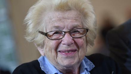 Die Sexualtherapeutin Ruth Westheimer wurde 1928 nahe Frankfurt/Main geboren.