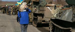 Die Special Monitoring Mission OSZE protokolliert Vorfälle in der Ost-Ukraine. Hier ein Foto aus dem Februar 2015.