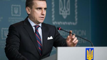 Kostjantin Jelisejew (47) ist der wichtigste außenpolitische Berater des ukrainischen Präsidenten Petro Poroschenko.