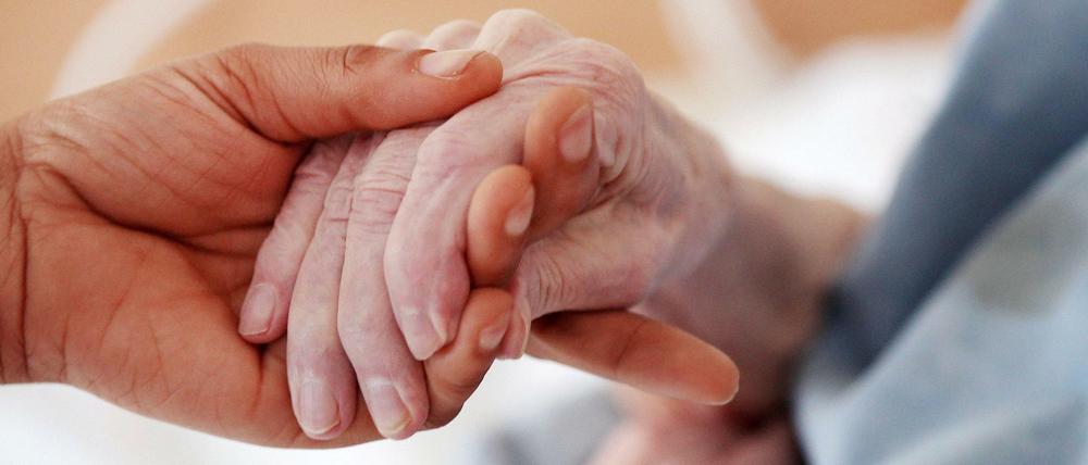 Um die Altenpflege wird sich die Politik schon aus demografischen Gründen kümmern müssen.