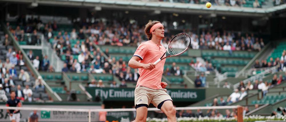 Der Ball war am Dienstag häufiger schneller als Alexander Zverev.