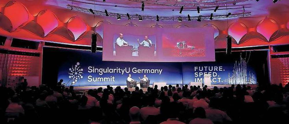 Große Bühne. Die Vordenker kamen ins Kongresszentrum am Alex.