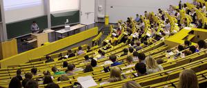 Nur 24 Prozent der Technikstudierenden gehen für ein Semester ins Ausland. 