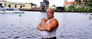 Roger Baptist alias Rummelsnuff hat gerade eine neue CD herausgebracht: „Salzig schmeckt der Wind“.