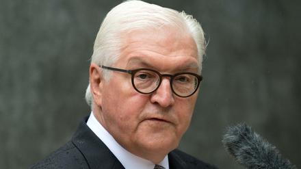 Bundespräsident Frank-Walter Steinmeier spricht während des Festaktes in Tiergarten.