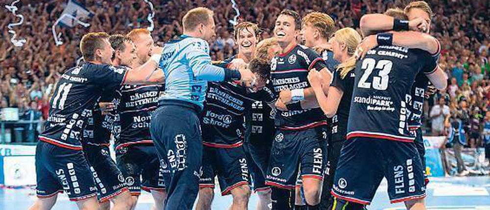 Heißer Tanz. Flensburgs Handballer im kollektiven Jubelrausch.