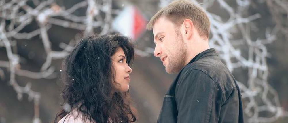 Bekommt doch ihr Finale: Die Serie „Sense8“ mit Kala (Tena Desae) und Wolfgang (Max Riemelt).