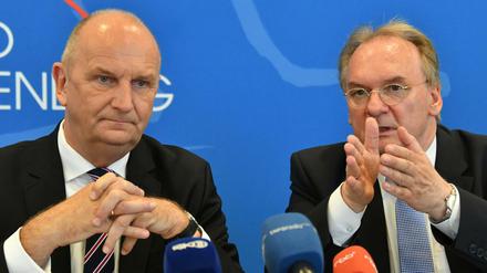 Dietmar Woidke (links) und Reiner Haseloff am Dienstag in Potsdam.
