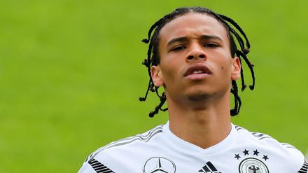 Ausgedribbelt. Leroy Sané von Manchester City darf erstmal seinen Urlaub planen.