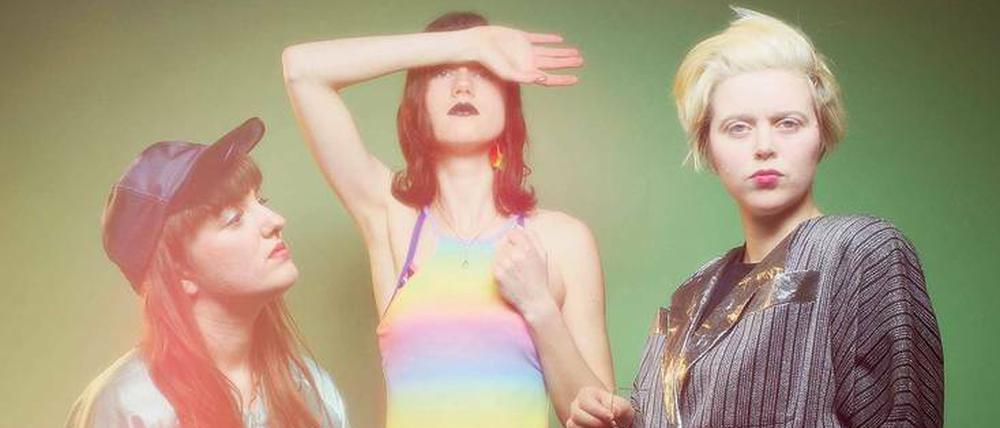 Lisa Baeyens, Rosa Mercedes und Albertine Sarges (von links) sind zusammen Albertine Sarges & The Sticky Fingers.
