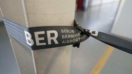 Vertrauter Anblick. Vorerst wird sich daran nichts ändern: Der BER bleibt abgesperrt. Er ist ja eine Baustelle.