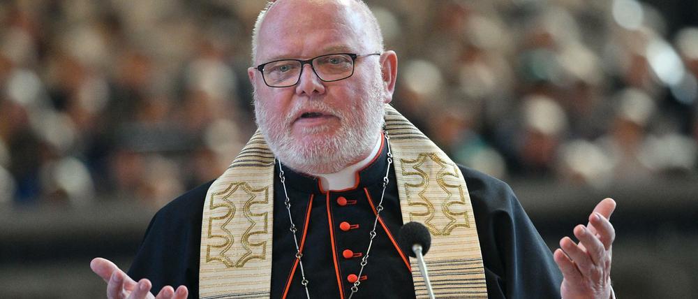 Kardinal Reinhard Marx setzt sich dafür ein, dass evangelische Ehepartner am Abendmahl der Katholiken teilnehmen dürfen.